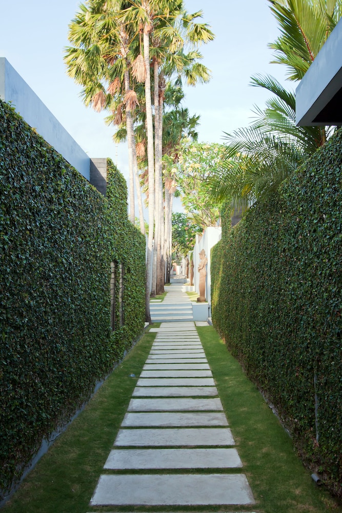 KEMBALI VILLAS 36/50