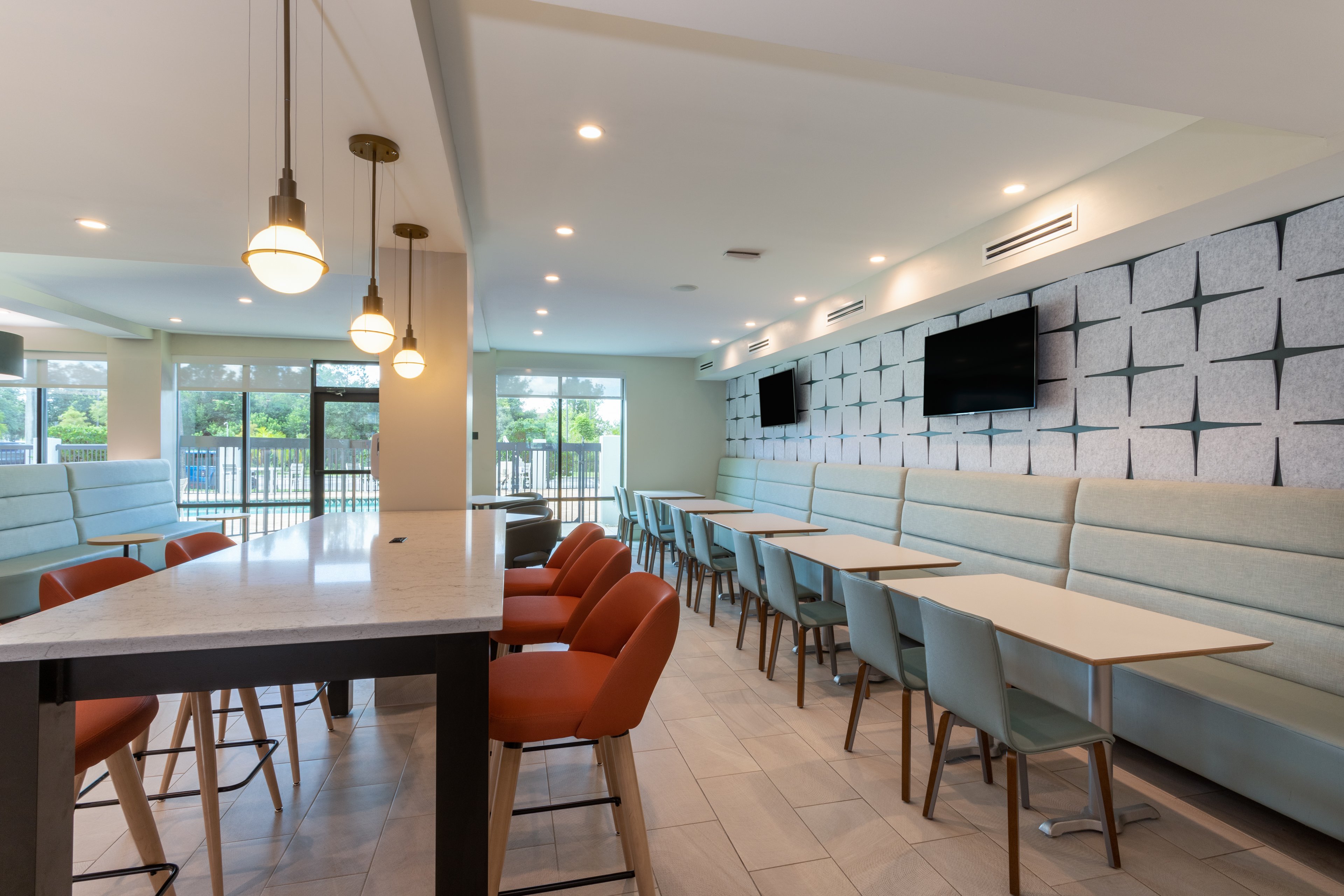 Holiday Inn Tampa North 25/41