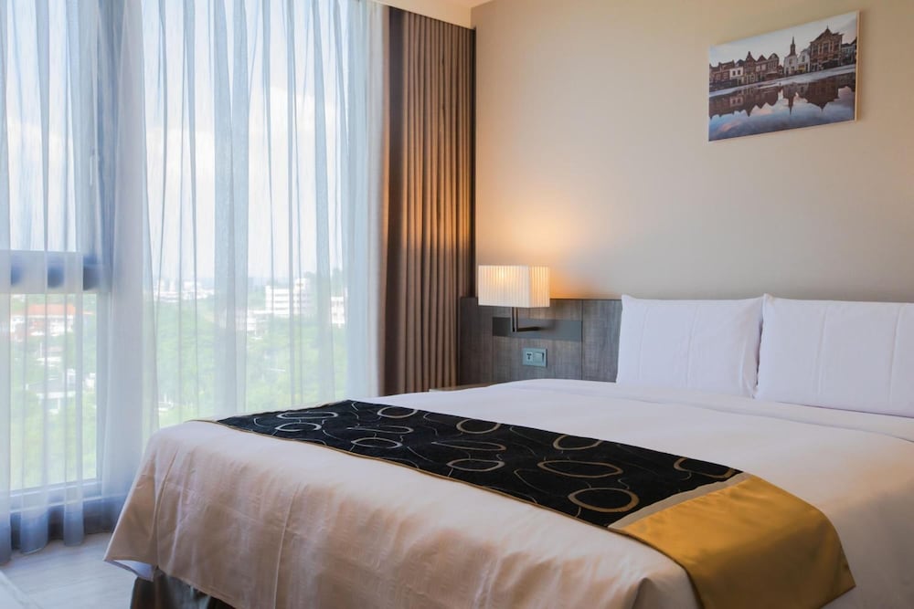 Jin Shi Hu Hotel 13/35