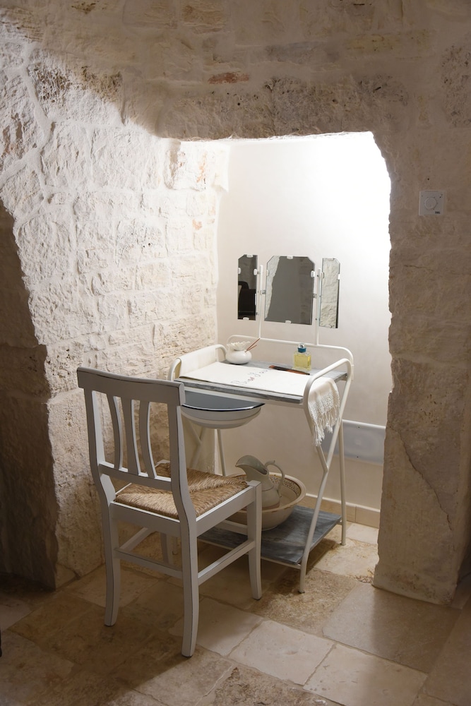Trulli Occhi Di Pietra 30/49