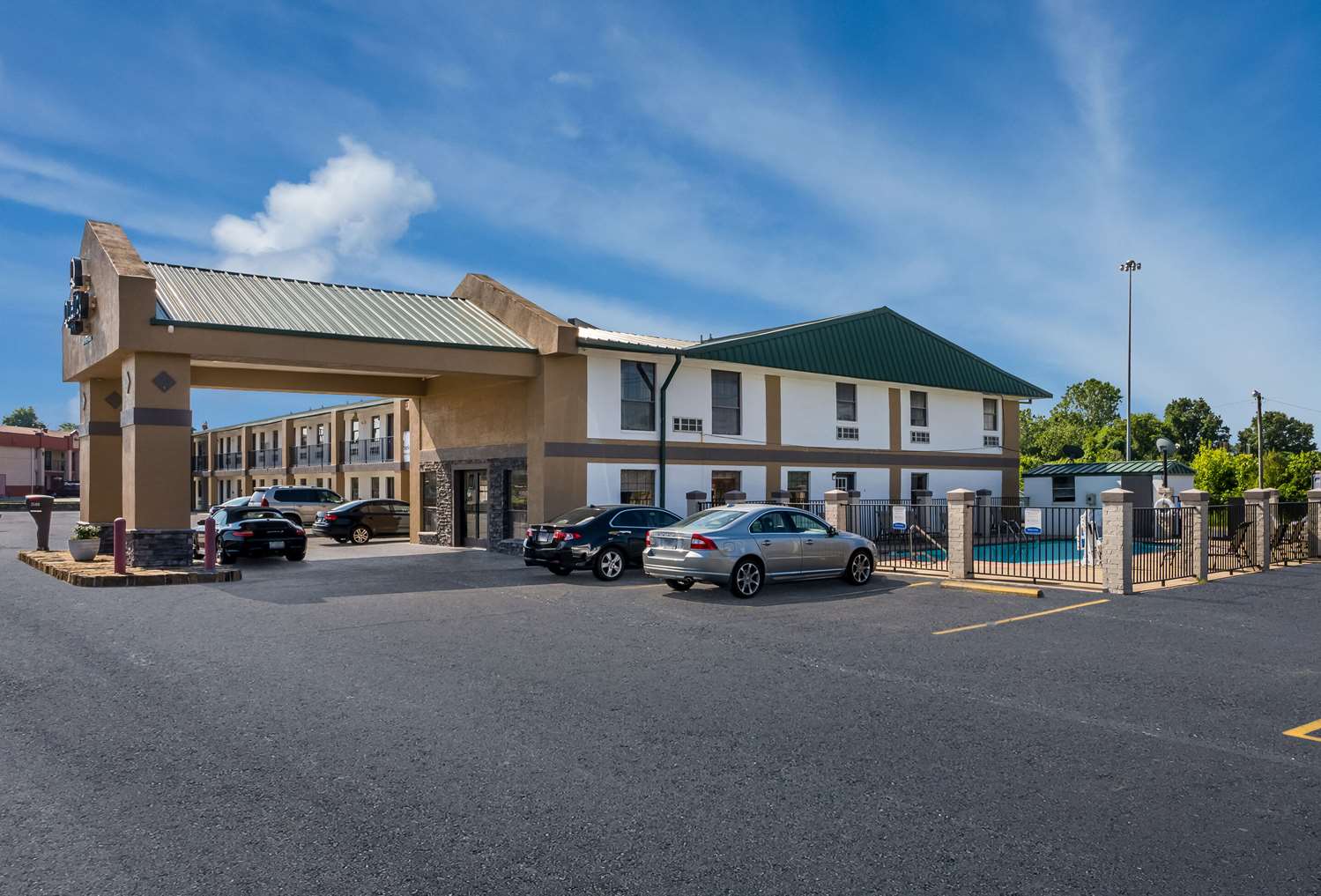 Quality Inn Brownsville TN 22/28