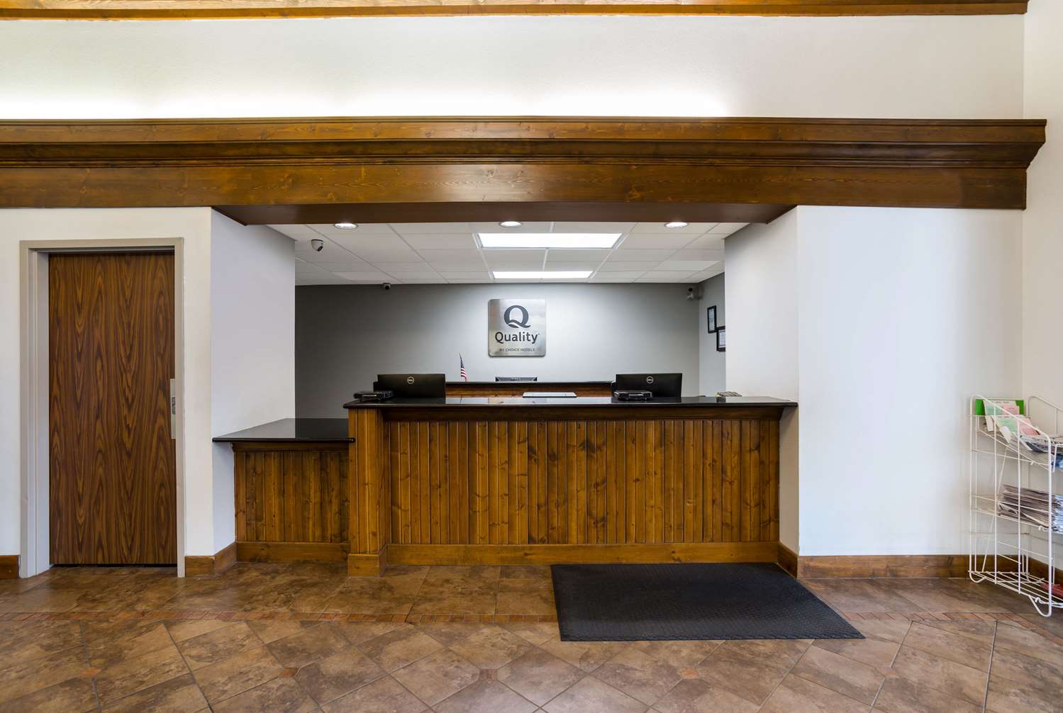 Quality Inn & Suites Monterey I-40 4/21