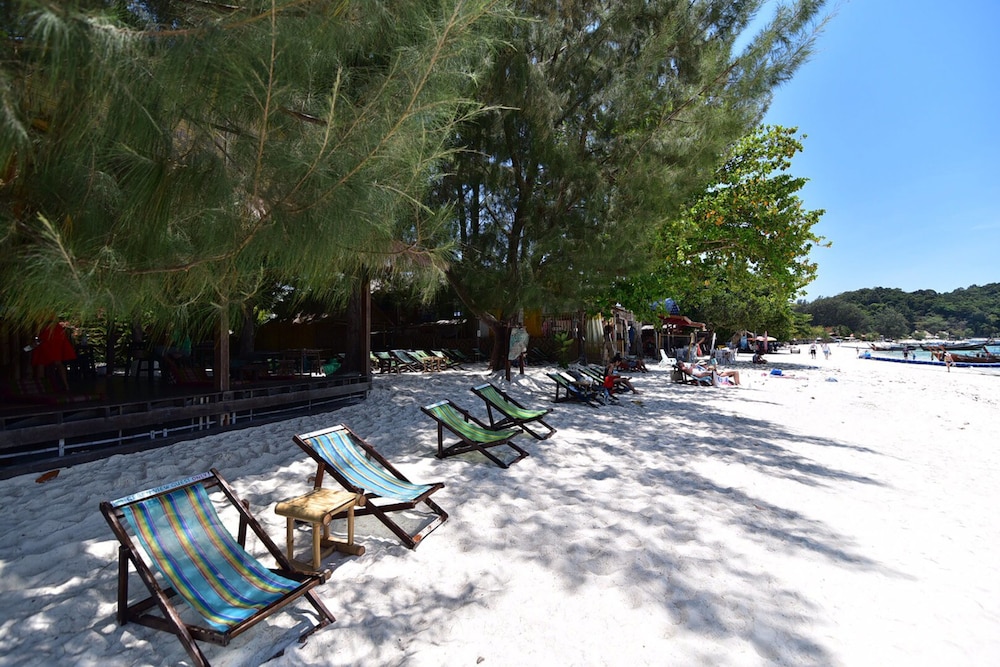 Green View Beach Resort 55/73