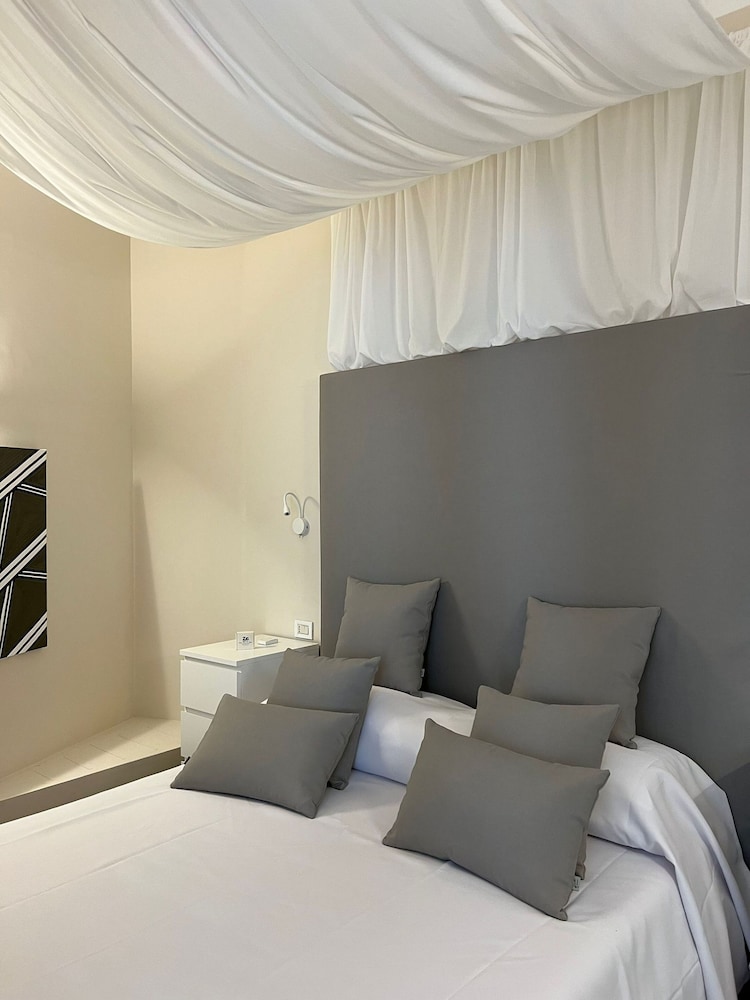 Relais Piazza Del Popolo - Luxury Rooms And Suites 23/61