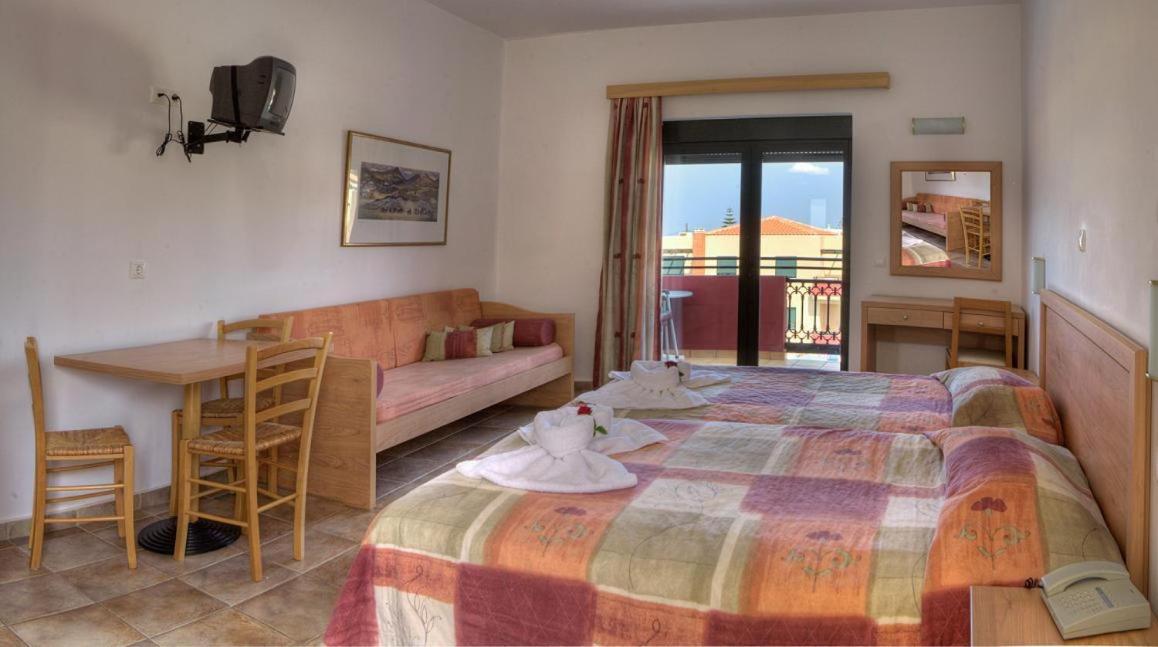 Kambos Village 22/50