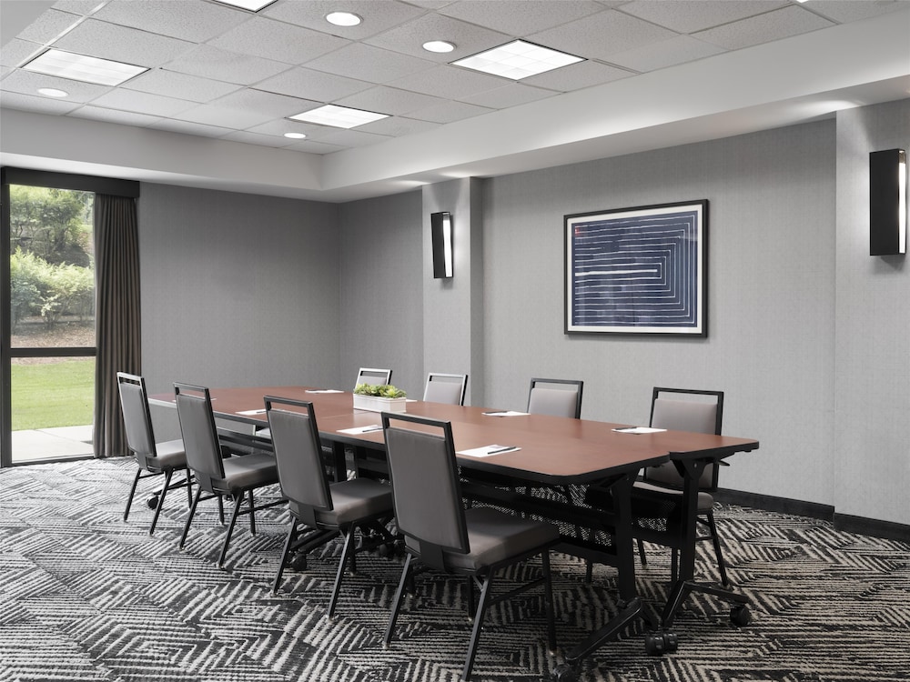 Hyatt Place Atlanta/Alpharetta/North Point Mall 52/59