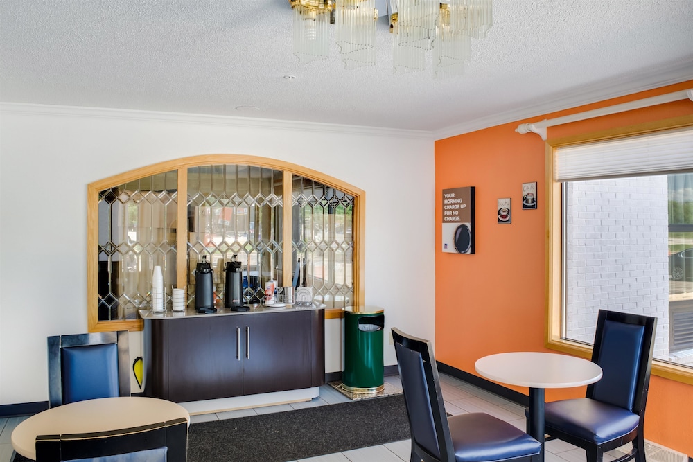 Motel6 Richmond, IN 34/40