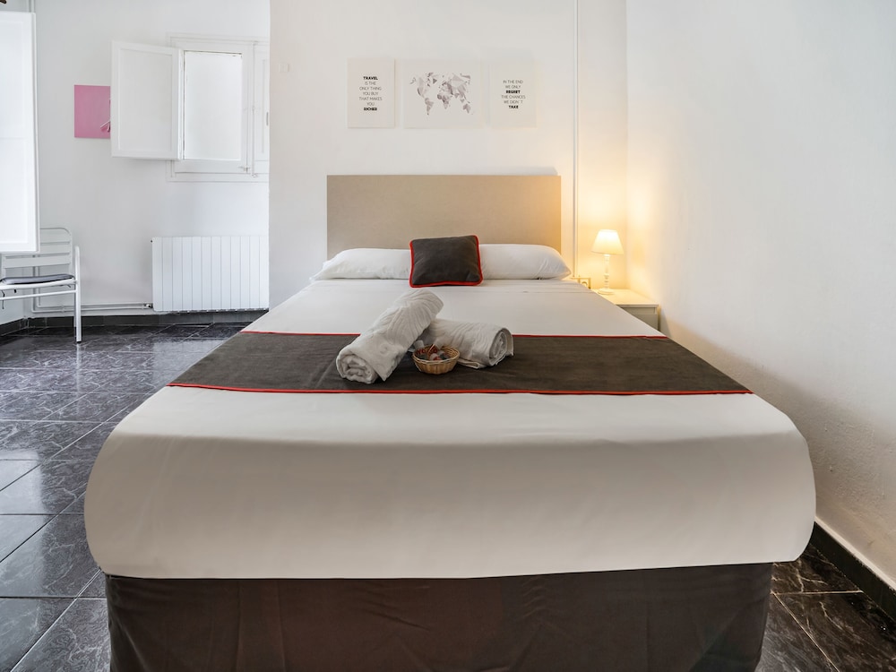 Hostal El Patio de la Luna by Vivere Stays 16/45