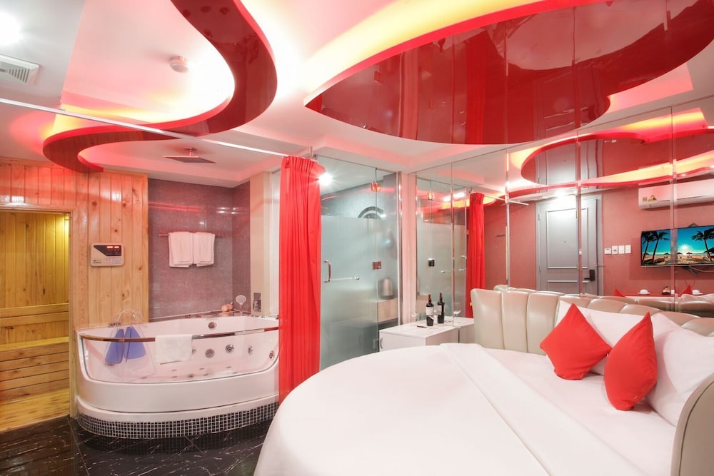 Cupid Hotel 58/72