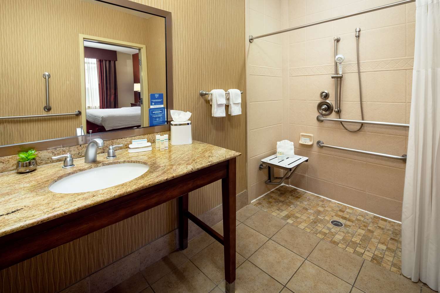 Hampton Inn And Suites Scottsdale Riverwalk 39/41