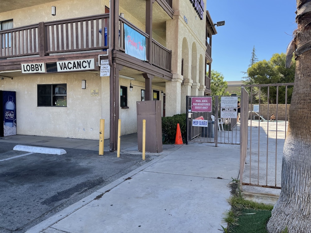 Palms Inn & Suites 25/50