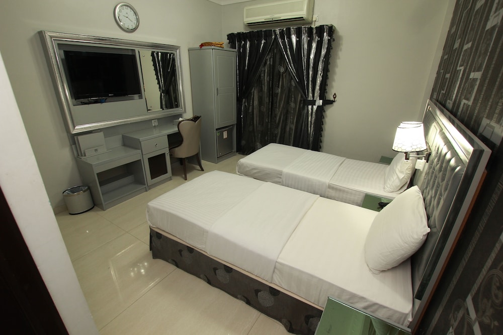 Family, 1 Double and 1 Single Bed