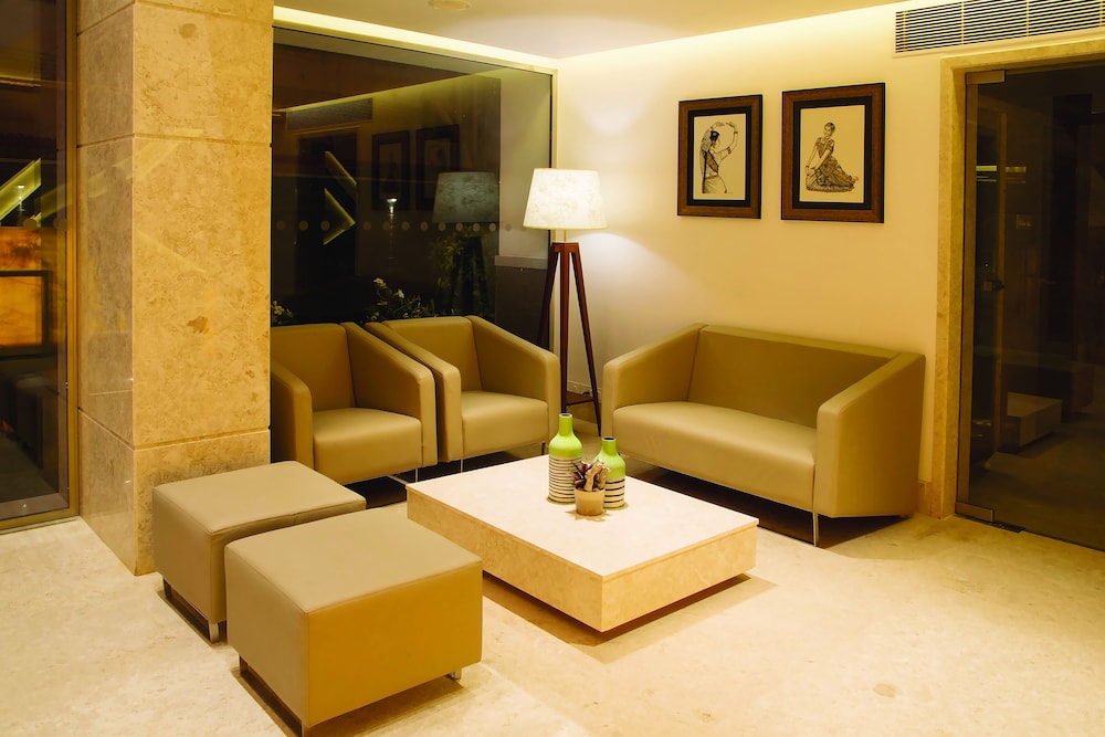Urvashi Residency 26/43
