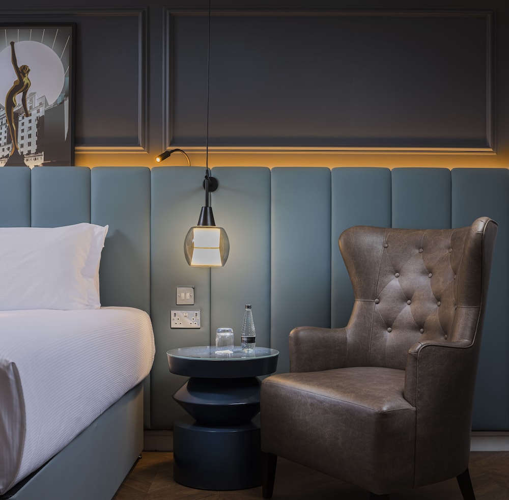 The Queens Hotel 34/59