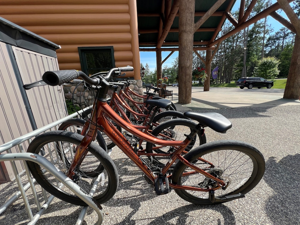 Stafford's Crooked River Lodge & Suites 30/41