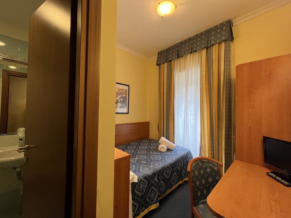 Baltic Hotel 19/24