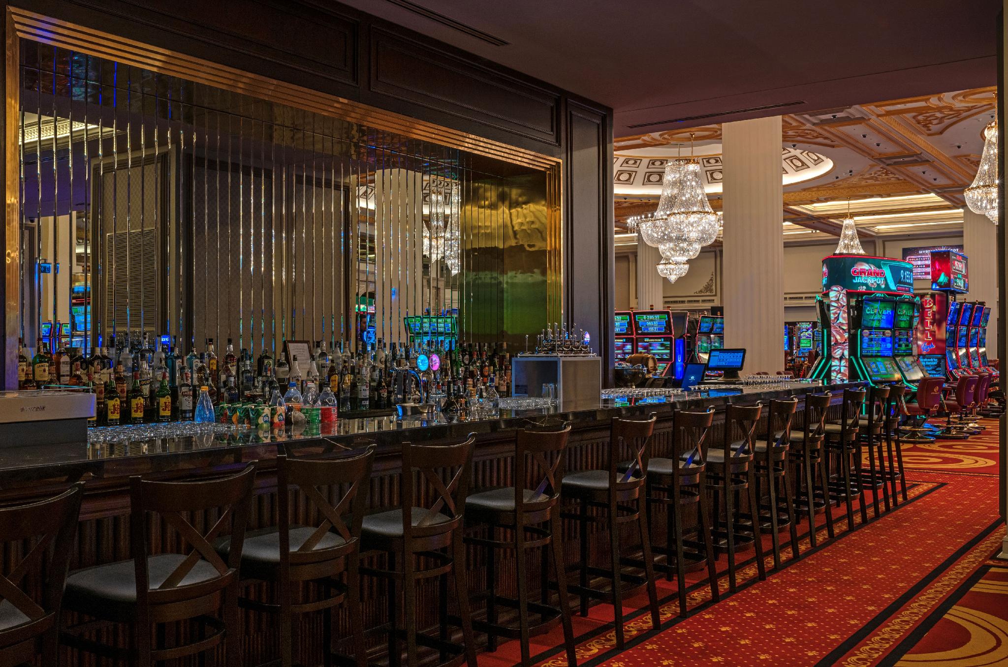 GoldenEye Hotel & Casino 18/30