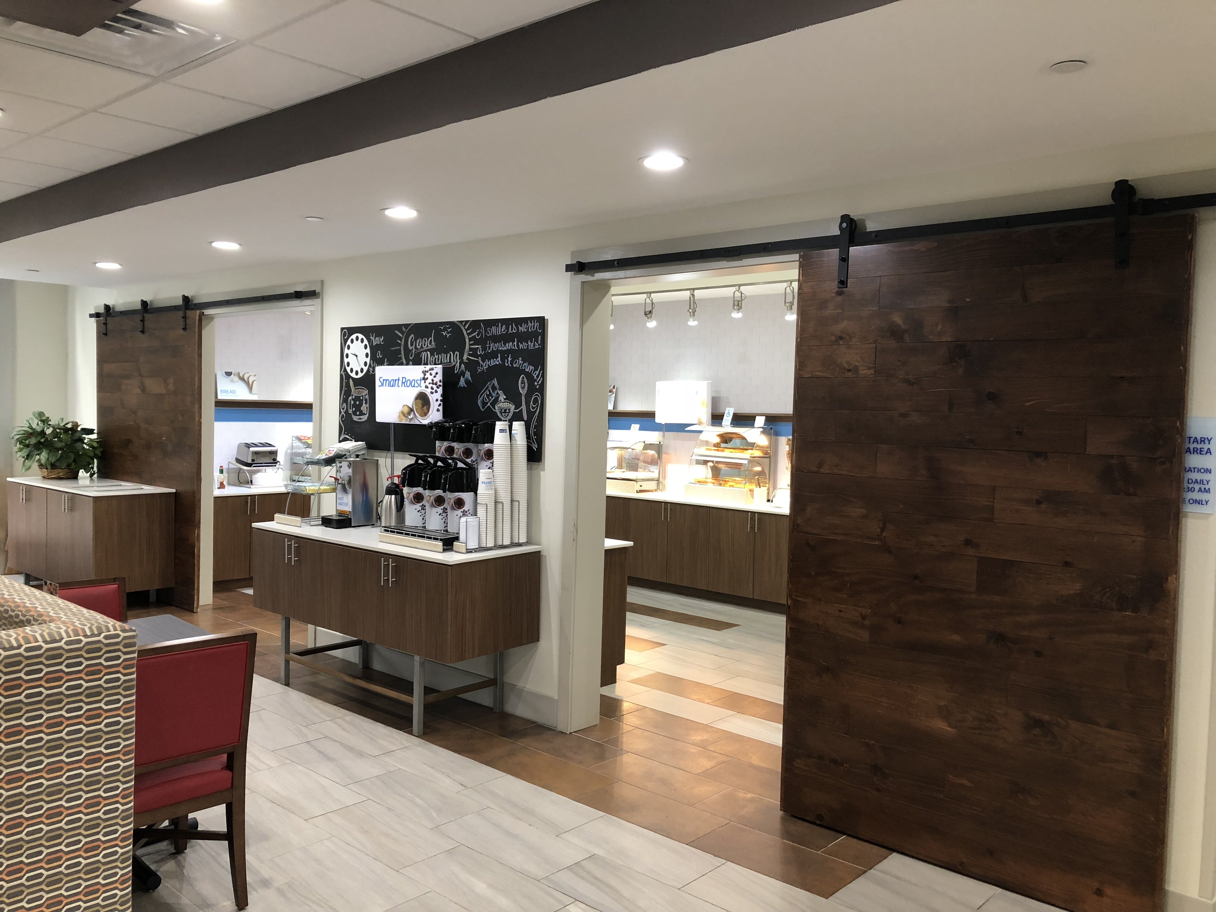 HOLIDAY INN EXPRESS PINEVILLE-ALEXANDRIA AREA 38/49