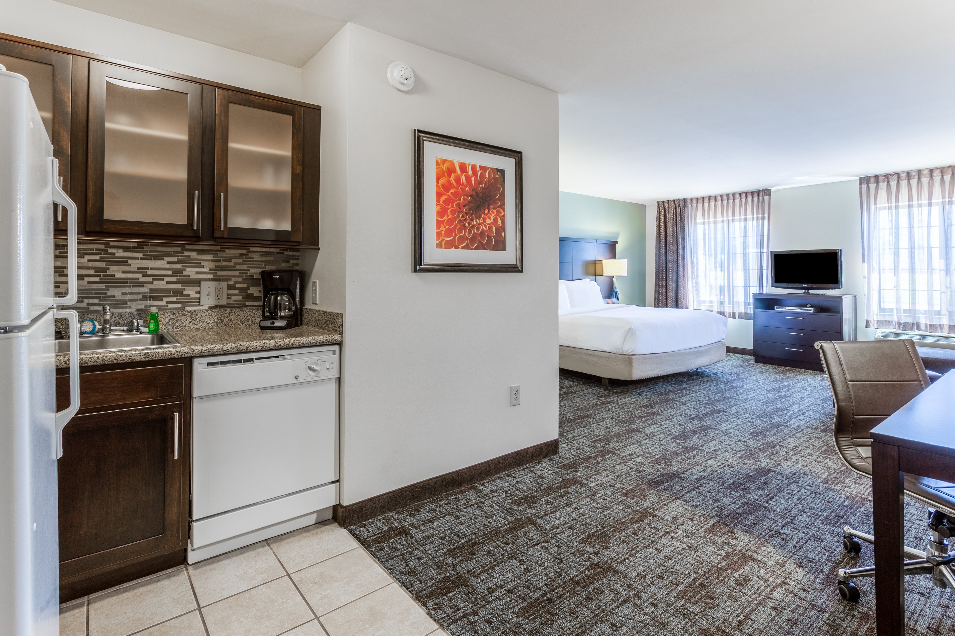 Staybridge Suites Davenport 52/64