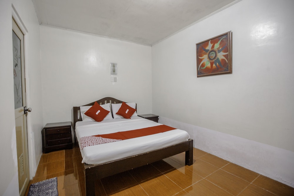 OYO 741 Sierra Travellers Inn 28/43