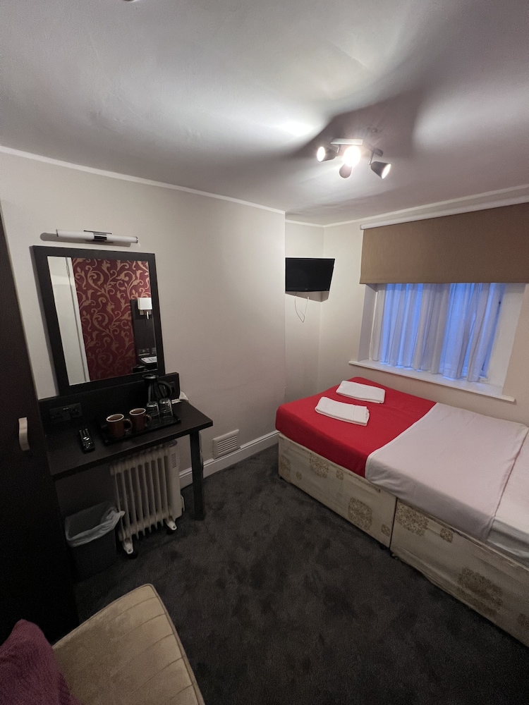 Goodwood Hotel 31/50