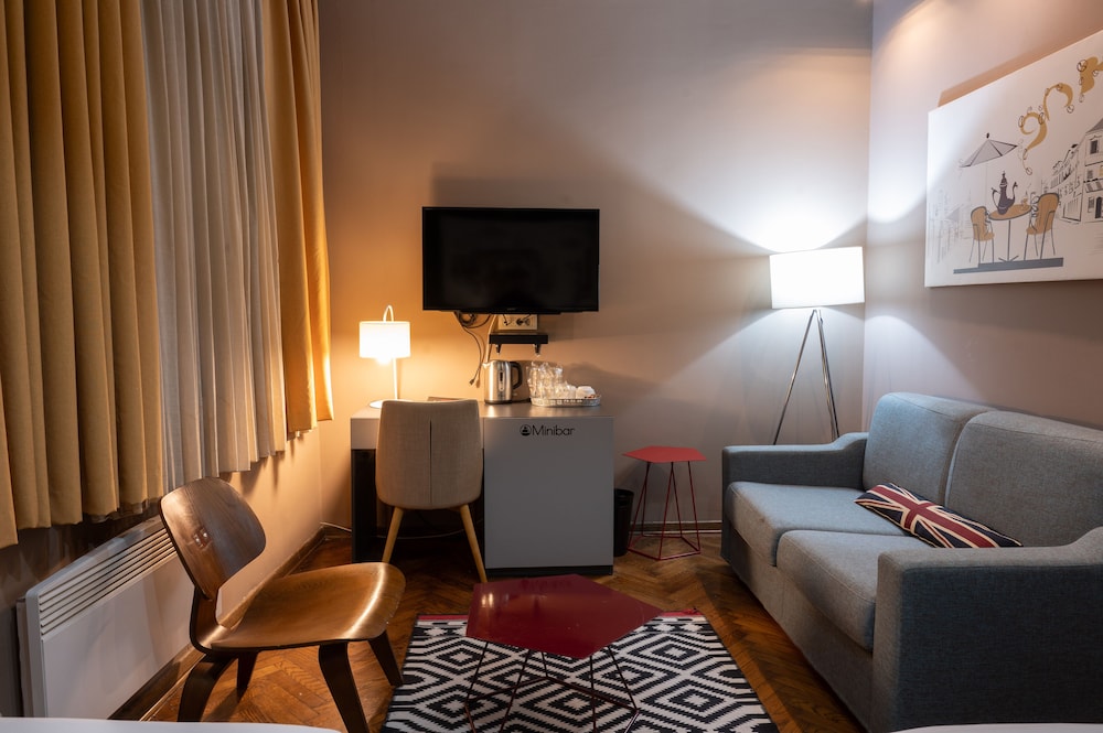 Hotel London B&B 28/44