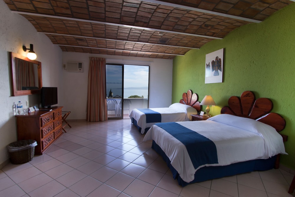 Decameron Los Cocos Guayabitos Ramada All Inclusive Resort 18/49