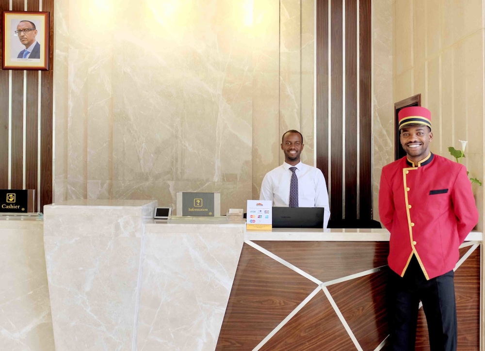 Dmall Hotel 5/50