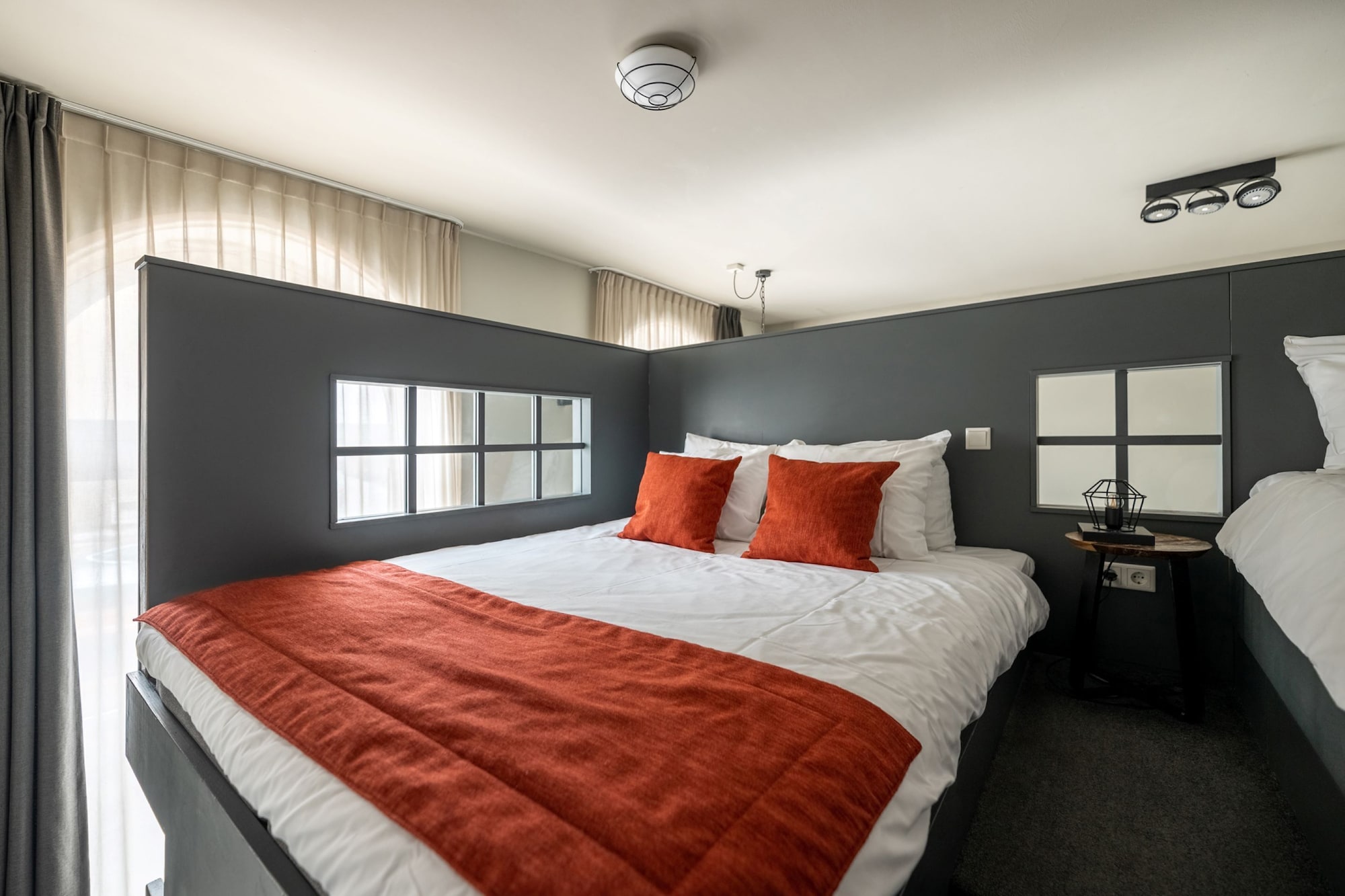 Duplex, 1 Queen and 1 Single Bed