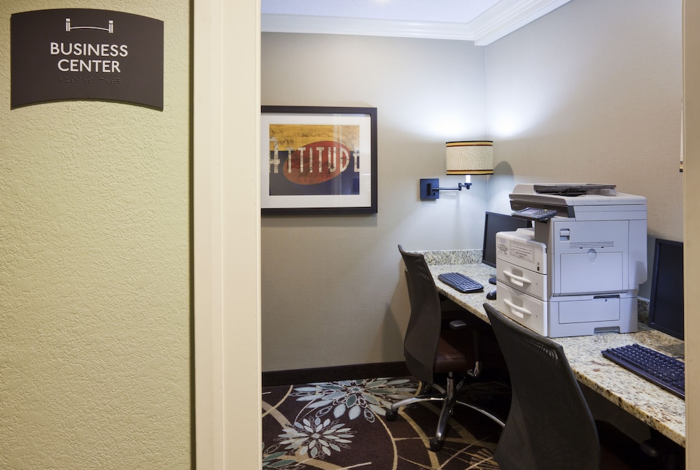 Candlewood Suites Eagan Arpt South - Mall Area, an IHG Hotel 59/68
