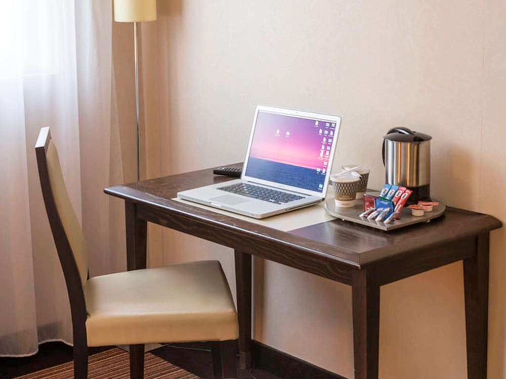 MERCURE RENNES CESSON 54/69