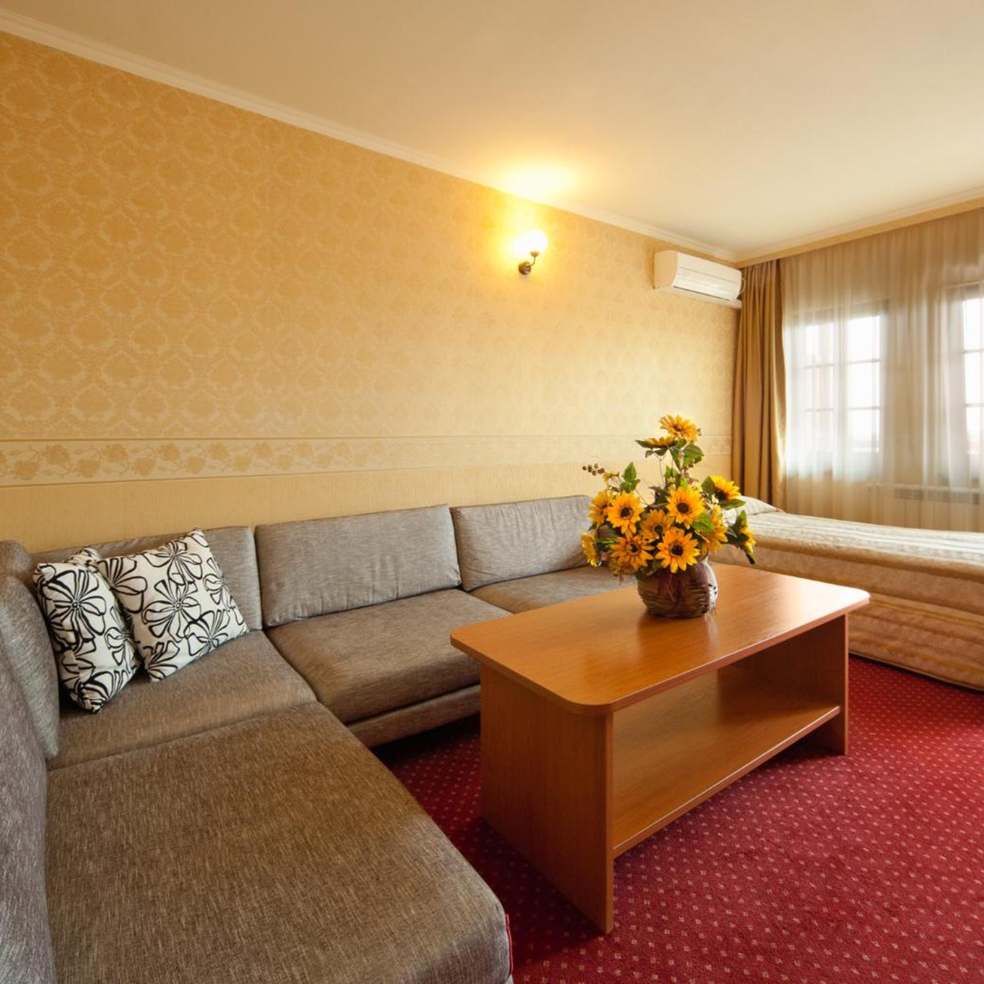 PARK HOTEL SEVASTOKRATOR 26/48