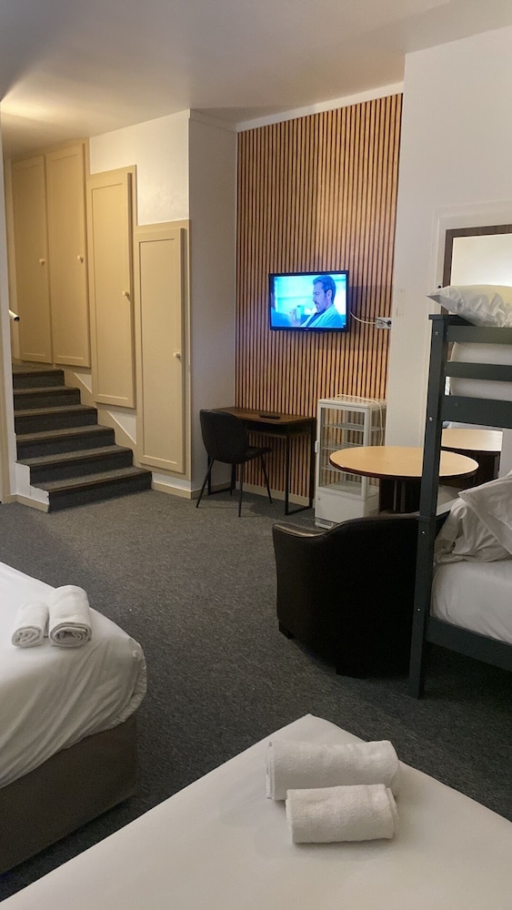 Hotel Moderne 18/45
