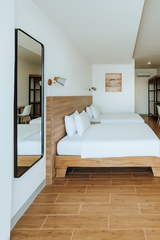 Deluxe, 2 Double Beds, Bay View