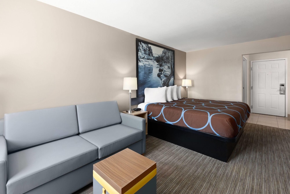 Super 8 by Wyndham Tucson/Grant Road Area AZ 26/50