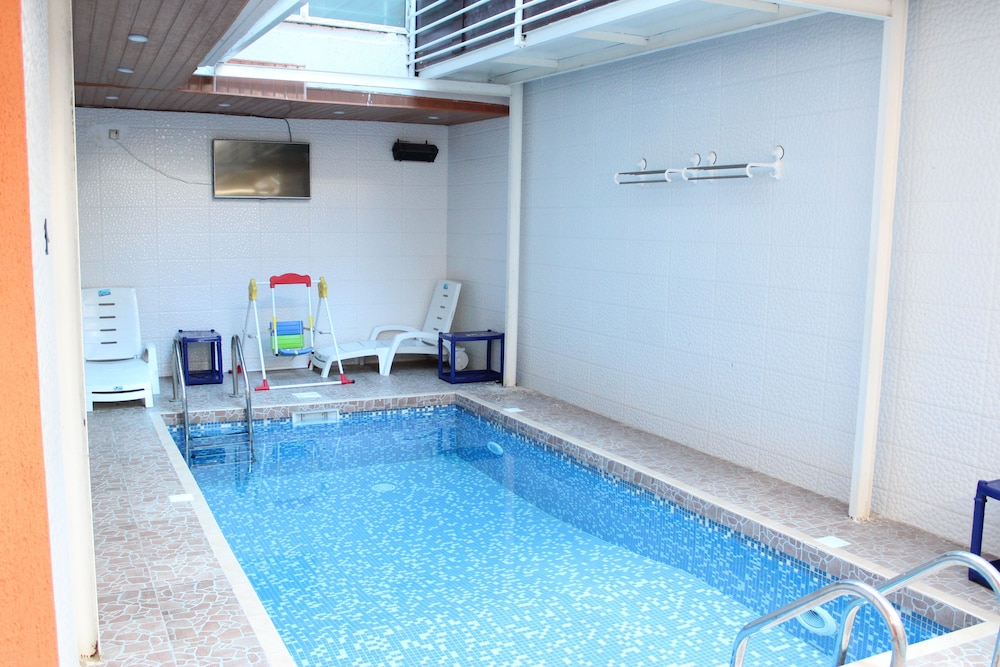 Avital Suites And Resort 50/75