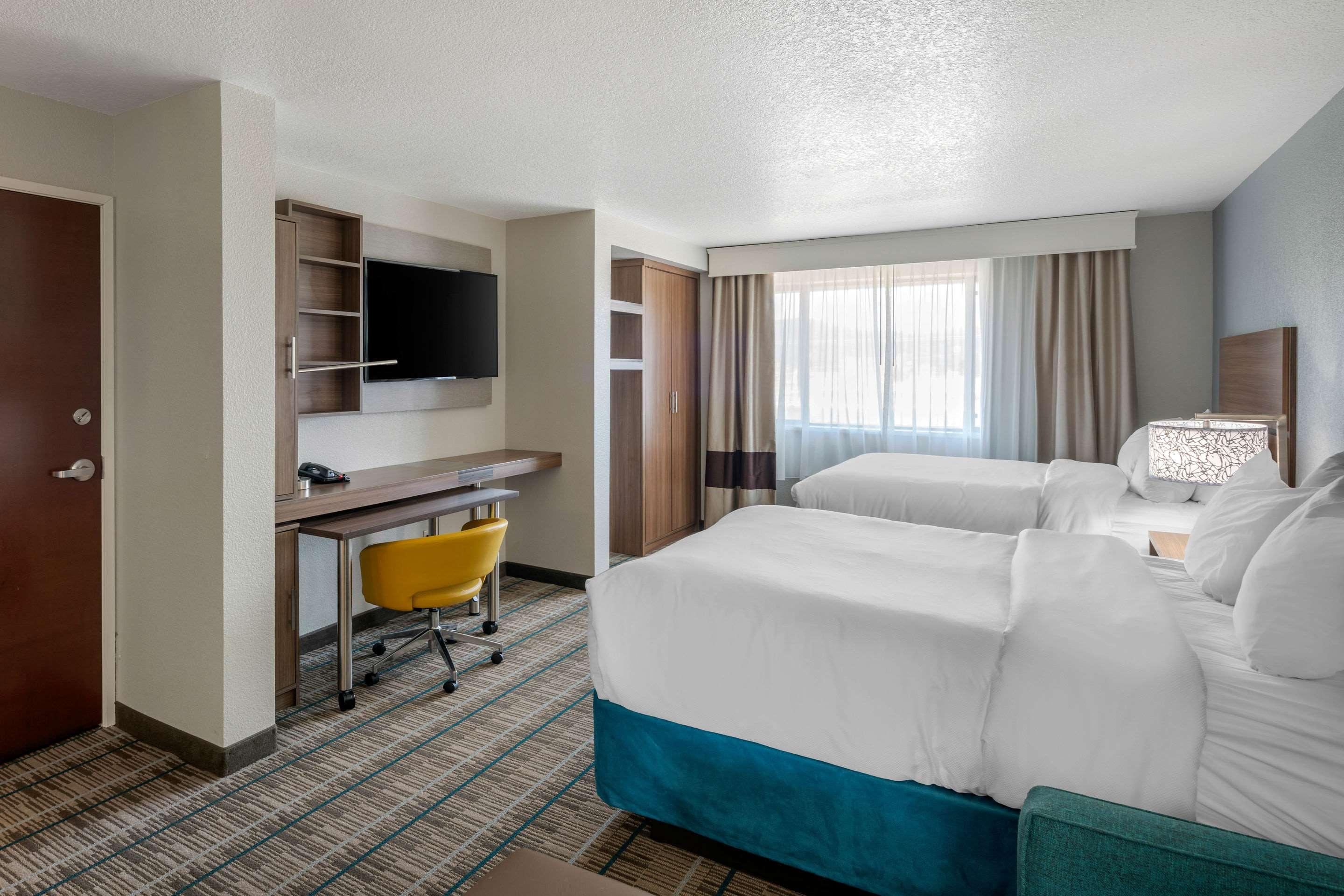 جناح بسريرين كوين، MainStay Suites Coeur d Alene, ID 2/6