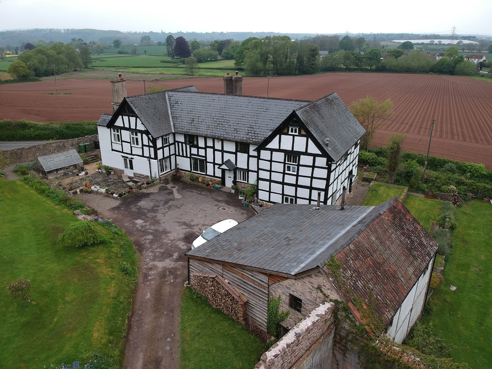 Lower Wythall B&B 46/50