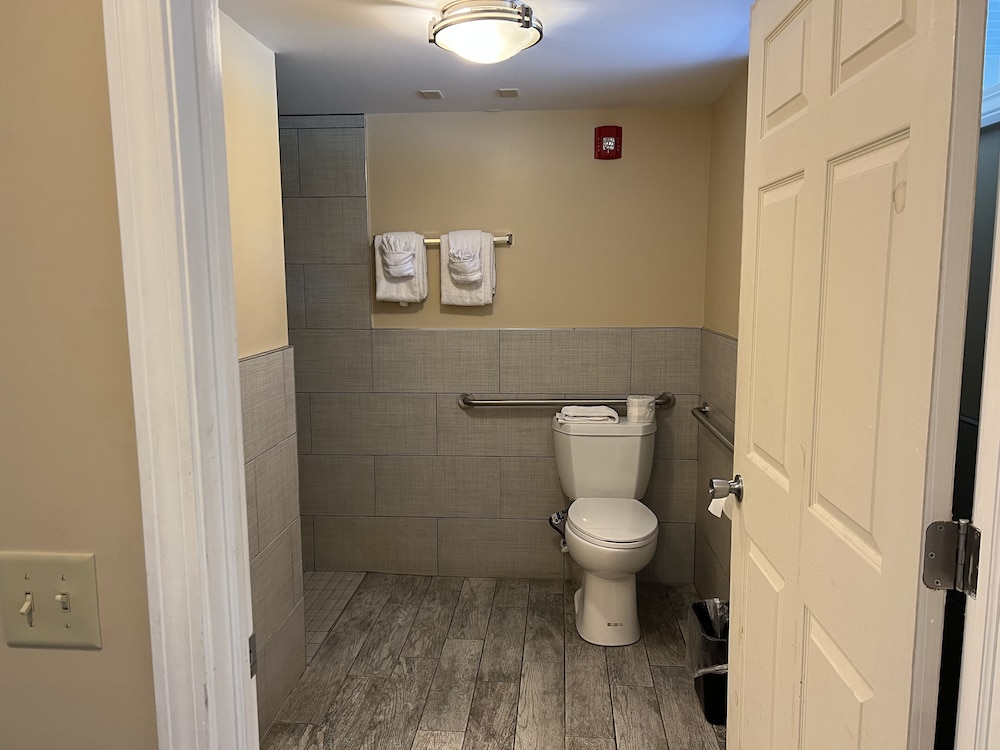 Putney Inn 39/39