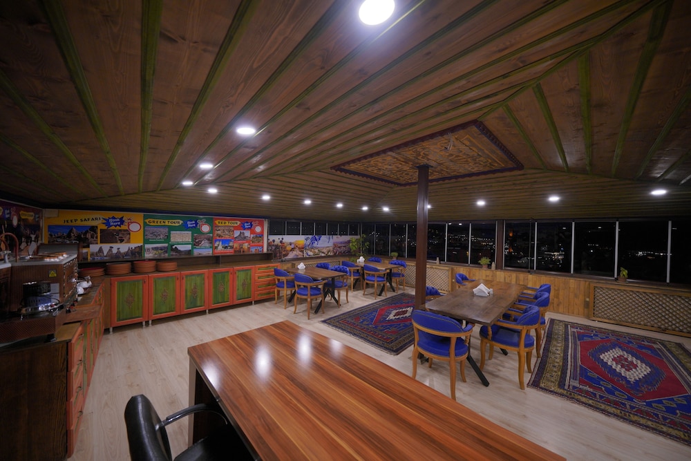 Kayatas Hotel 38/45
