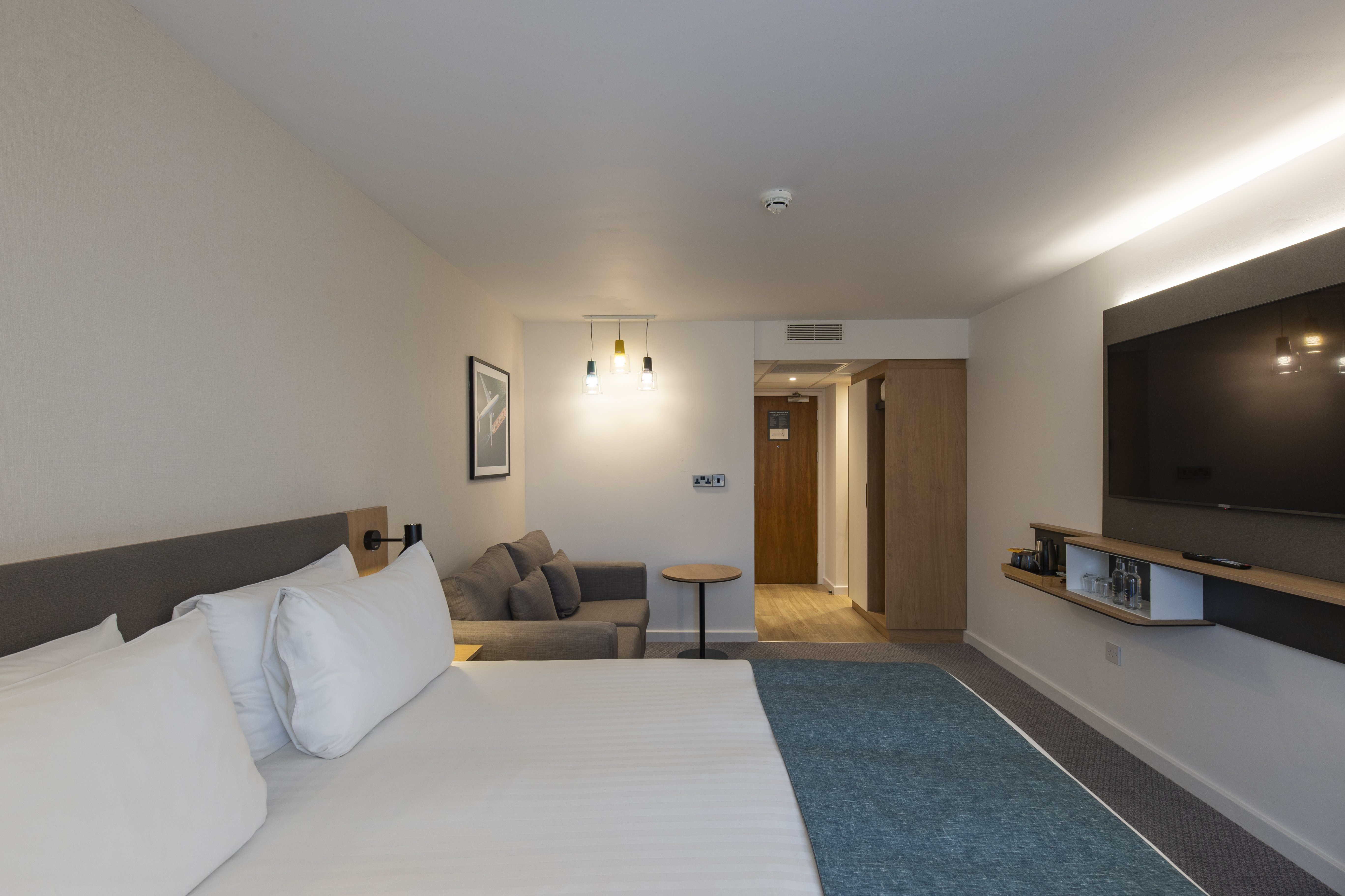 Holiday Inn Bristol Airport 9/43