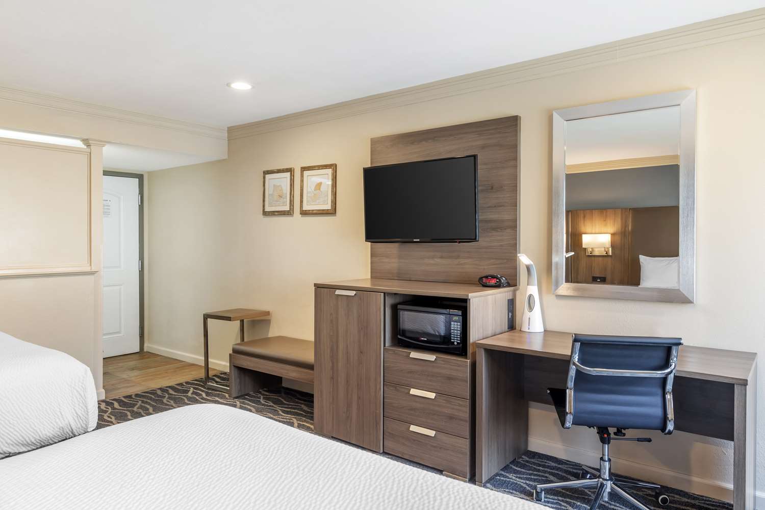 Best Western Plus Hill House 6/43