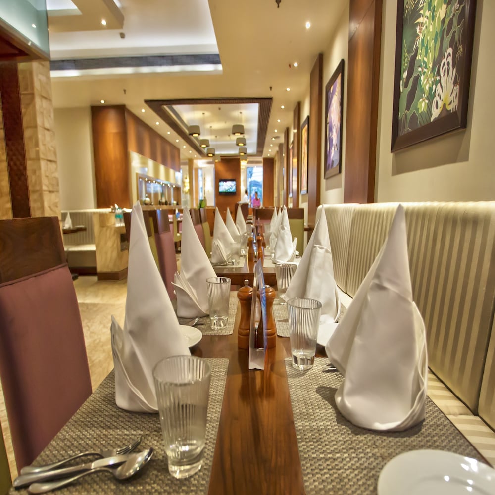 Sarovar Portico 36/50