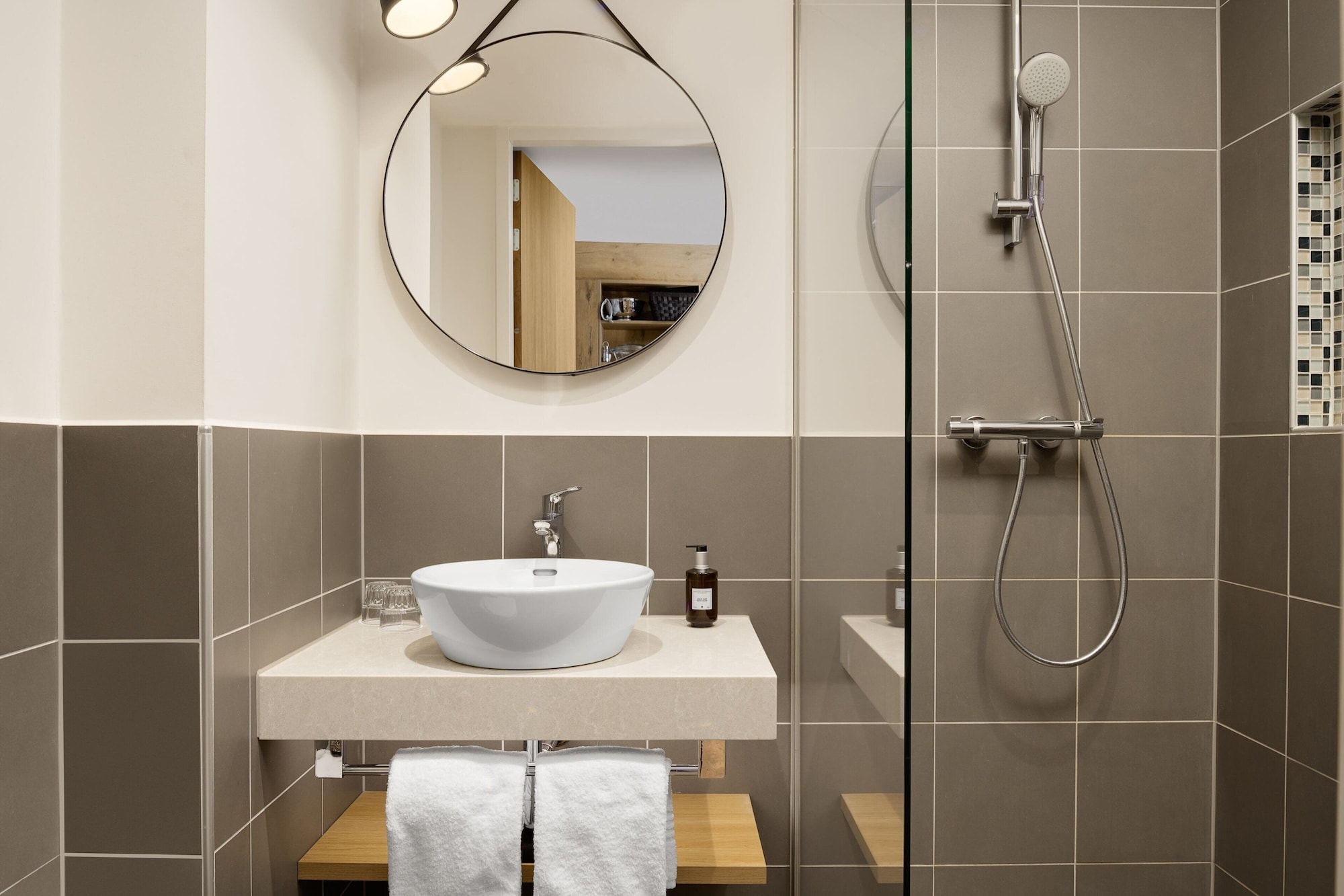 Studio, Queen Bed, City View, Residence Inn By Marriott Amsterdam Houthavens 6/8