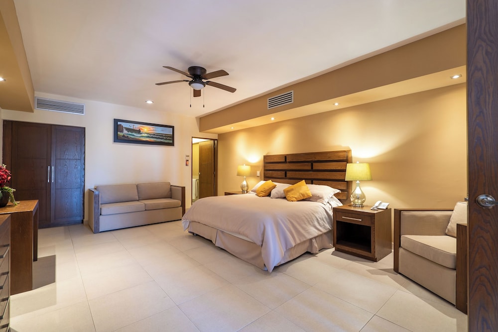 1 Bedroom, Master, Suite, King Bed