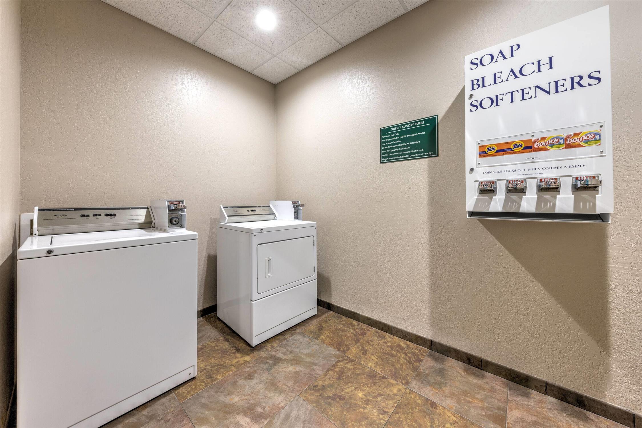 La Quinta Inn Suites Marble Falls 14/77