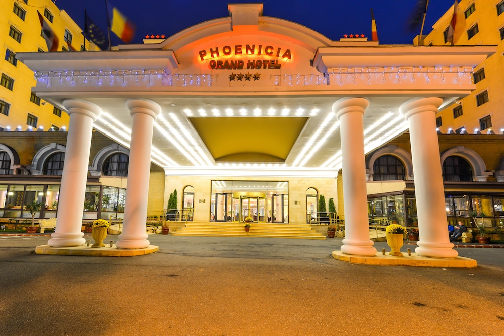 Phoenicia Grand Hotel 2/74