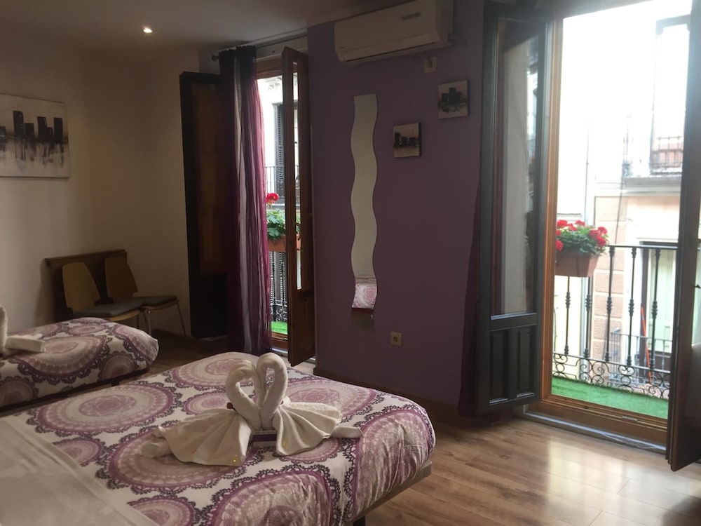 Hostal Victoriano 12/90