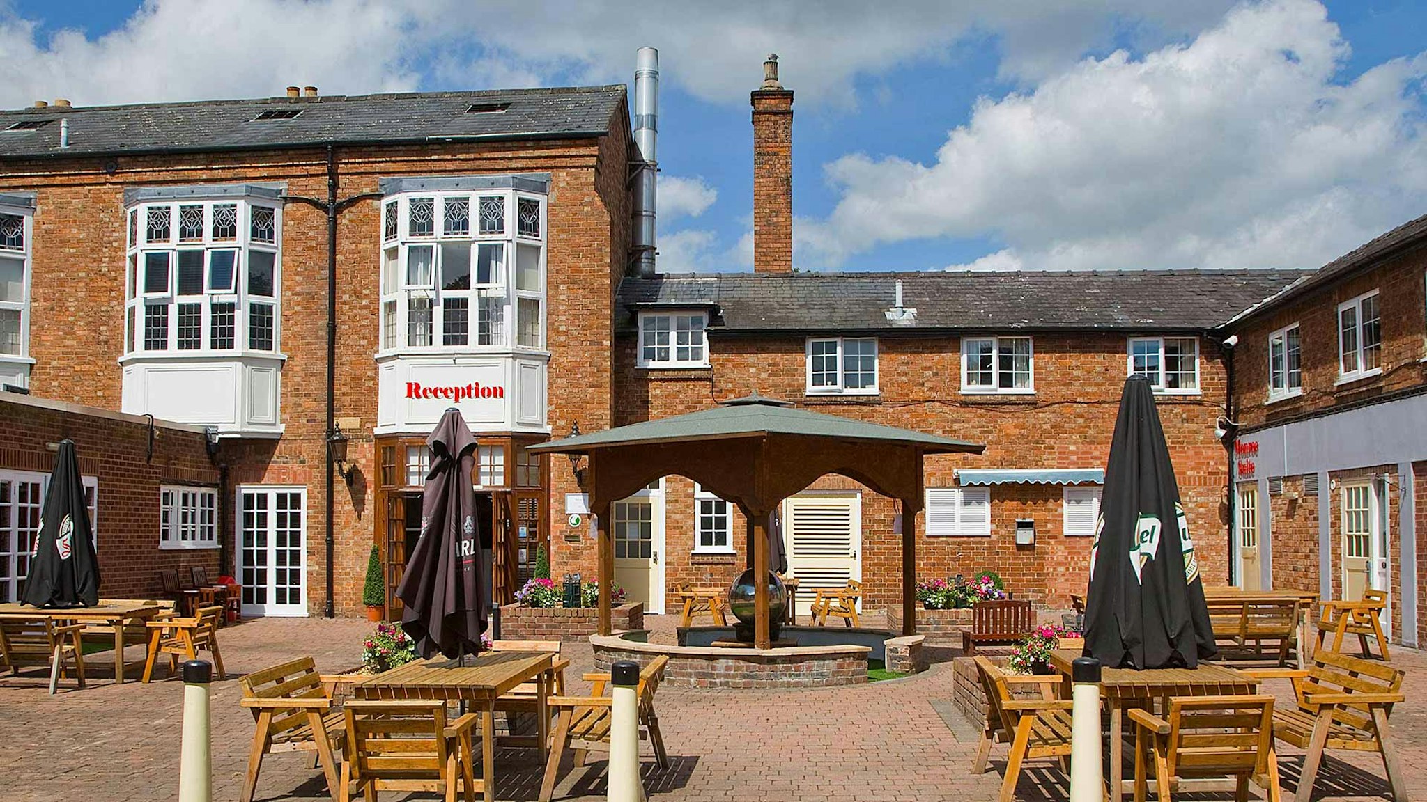 NORTHWICK HOTEL  18/18