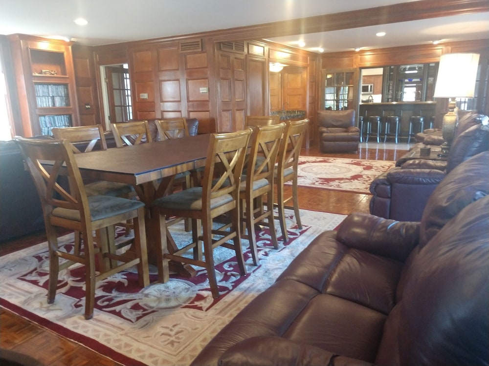 Kingsbay Mansion & Vacation Houses 30/50